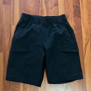 men’s lululemon cargo short